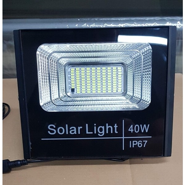 Ηλιακός Προβολέας IP67 40W - Τηλεχειριστήριο & Φωτοκύτταρο - Μπαταρίες LiFePO4