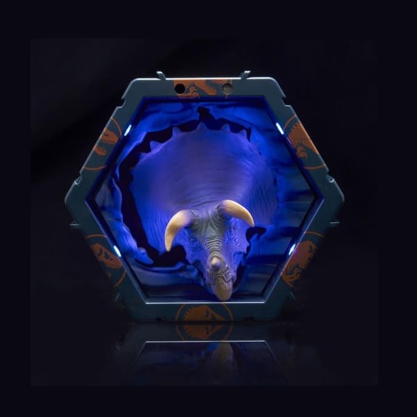 Wow POD Jurassic Dominion – Triceratops SFX led figure